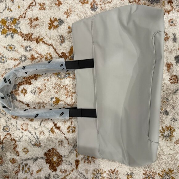 Brand NEW Away Luggage The Everywhere Tote Cloud Gray Travel Bag - Never Opened! - Picture 7 of 9